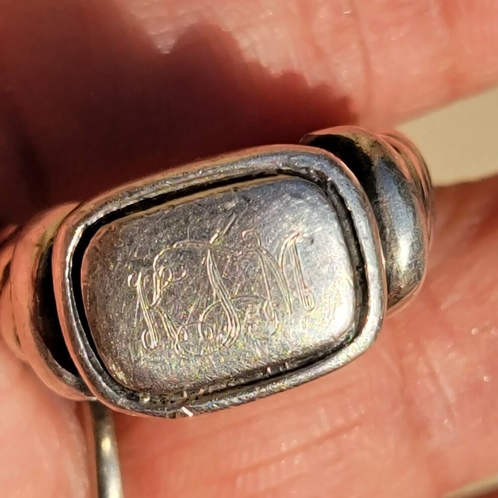 Heavy solid 925 sterling silver vintage engraved monogram ring - Picture 8 of 16